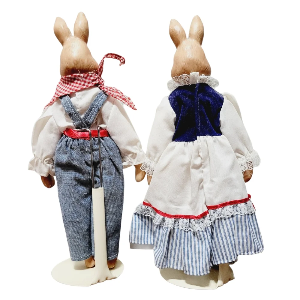 Baxter & Smyth Mr. & Mrs. Bunny ceramic figurines